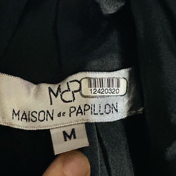 MAISON de PAPILLON Women's Black Remi Silk Halter Scoop Neck Top Size Medium - Picture 6 of 7